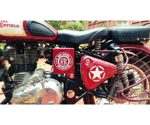 Slow rider custom stickering on Classic 350 maroon side box